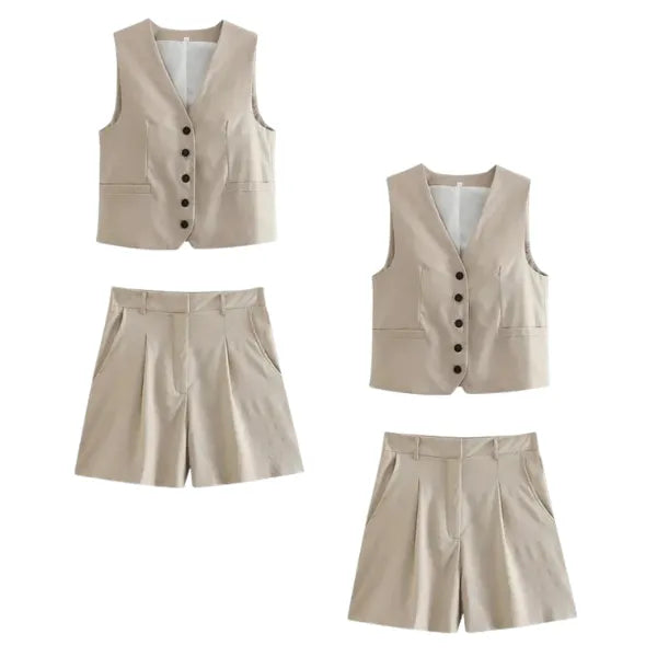 Conjunto em Alfaiataria - Colete e Shorts no Linho